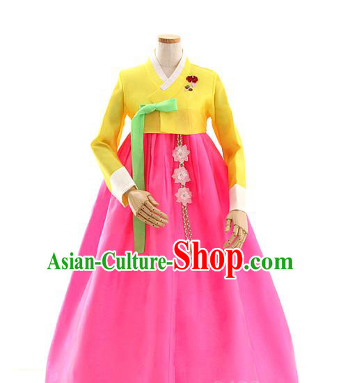 Korean Traditional Wedding Yellow Blouse and Rosy Dress Korea Fashion Bride Costumes Hanbok Apparels for Women