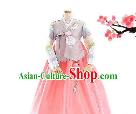 Korean Bride Hanbok Grey Blouse and Pink Dress Korea Fashion Wedding Costumes Traditional Festival Apparels for Women