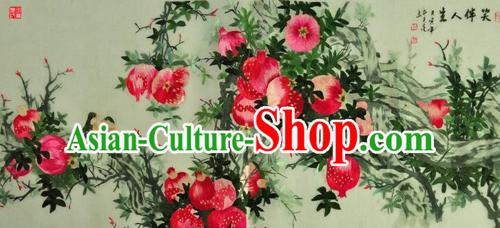 Traditional Chinese Embroidered Red Pomegranate Decorative Painting Hand Embroidery Silk Wall Picture Craft