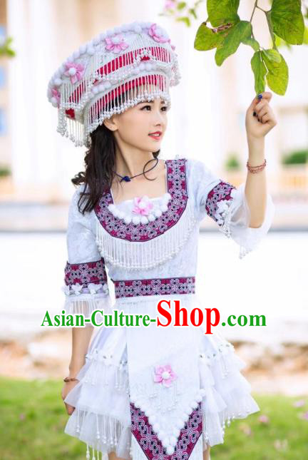 China Wenshan Ethnic White Short Dress Miao Minority Clothing Yunnan Nationality Women Apparels and Headwear