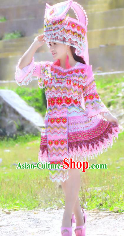 China Nationality Pink Blouse and Short Skirt Yi Minority Folk Dance Clothing Ethnic Women Apparels and Headdress