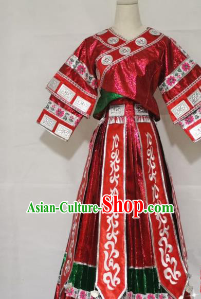 China Traditional Ethnic Stage Show Apparels Nationality Festival Clothing Miao Minority Embroidered Red Blouse and Skirt