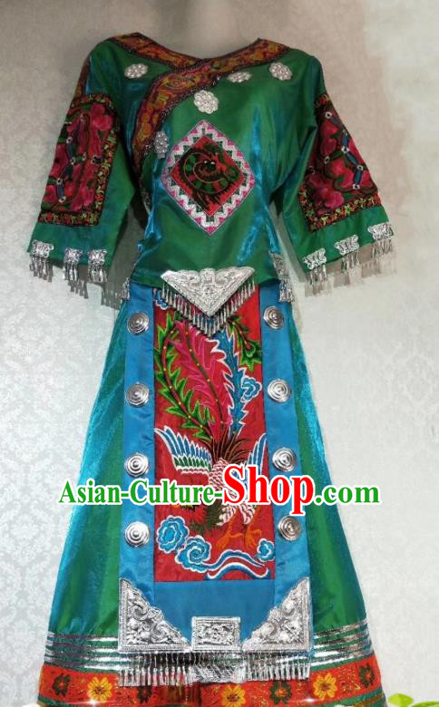 China Hmong Clothing Traditional Ethnic Women Apparels Minority Folk Dance Costumes Miao Nationality Embroidered Green Blouse and Skirt Outfits
