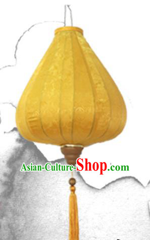 Handmade Chinese Classical Pattern Yellow Silk Palace Lanterns Traditional New Year Decoration Lantern Spring Festival Tulip Lamp