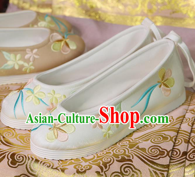 China Beijing White Satin Shoes Handmade Hanfu Shoes Princess Shoes Embroidered Shoes Women Shoes