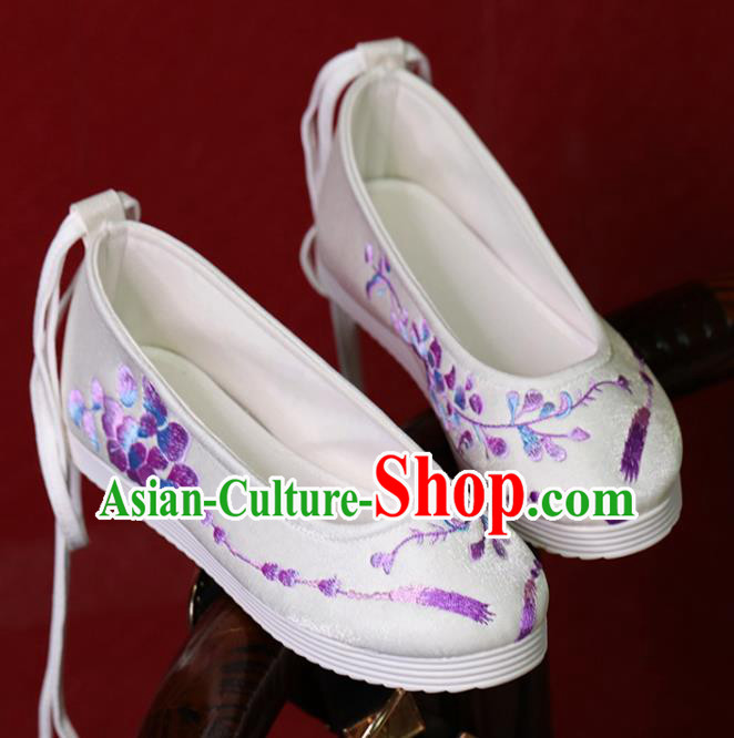 China Embroidered Shoes Women Shoes Princess Shoes Handmade Hanfu Shoes White Satin Shoes