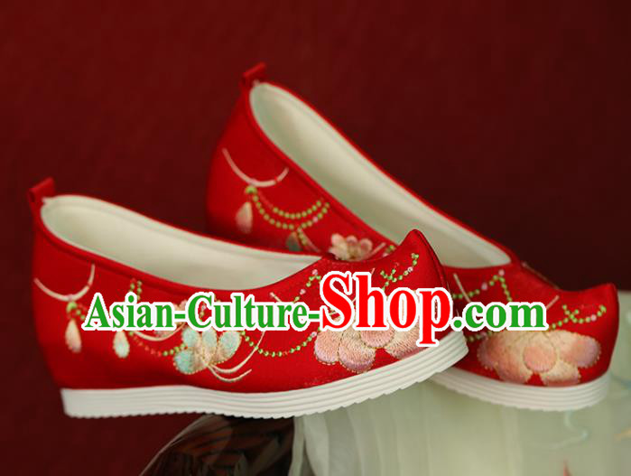 China Hanfu Shoes Embroidered Shoes Handmade Red Cloth Shoes Tang Dynasty Princess Shoes Wedding Women Shoes