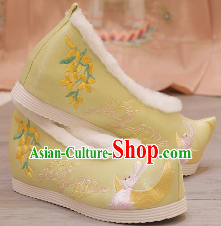 Handmade Winter Shoes China Embroidered Moon Fragrans Rabbit Yellow Shoes Princess Shoes Hanfu Shoes Women Shoes Cloth Shoes