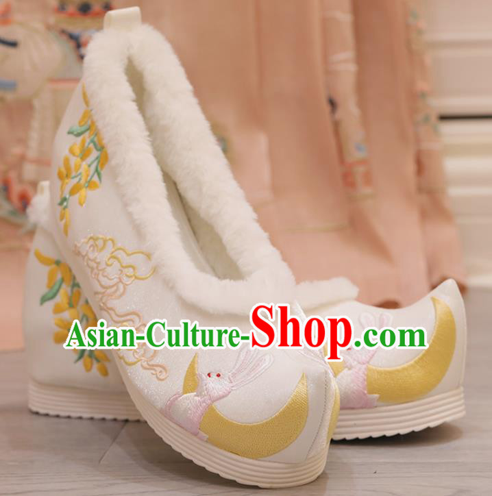 China Embroidered Moon Fragrans Rabbit White Shoes Princess Shoes Hanfu Shoes Women Shoes Cloth Shoes Handmade Winter Shoes