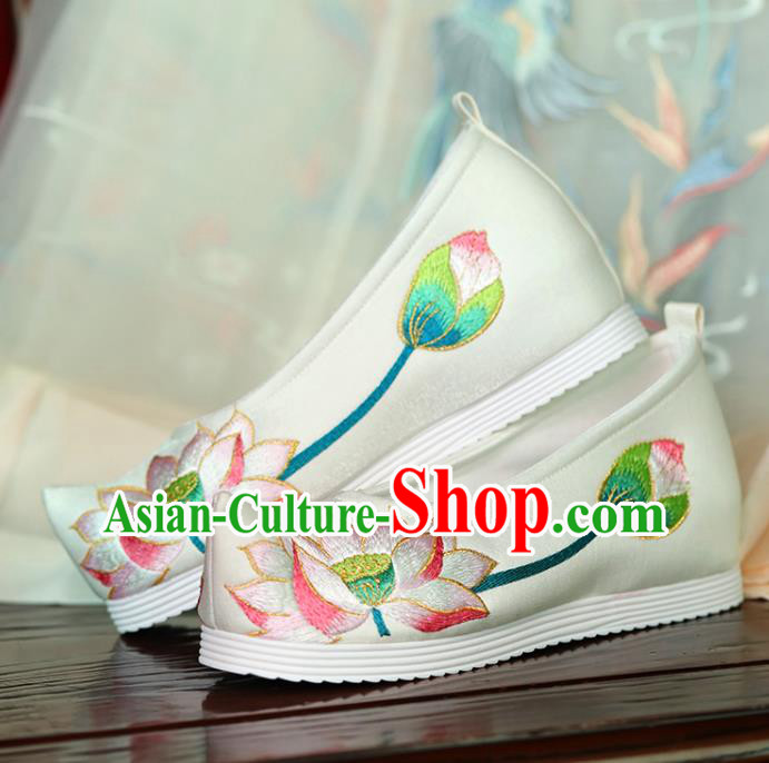 China Handmade White Satin Shoes Song Dynasty Princess Shoes Hanfu Shoes Embroidered Lotus Shoes