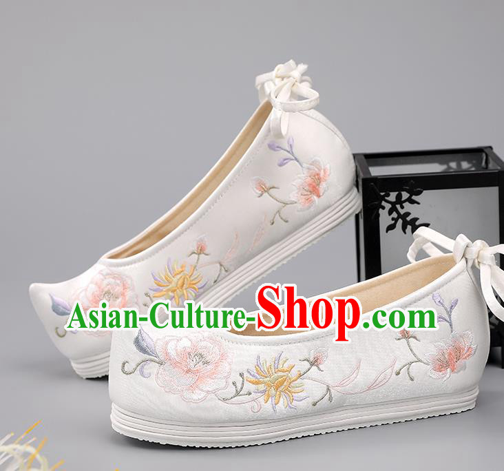 China White Embroidered Peony Shoes Princess Shoes Ming Dynasty Shoes Traditional Hanfu Shoes Cloth Shoes