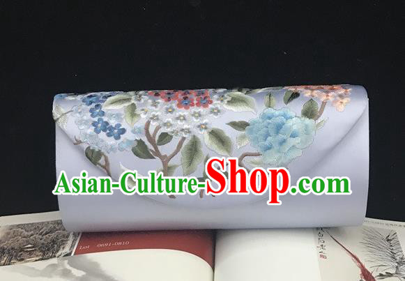 China Handmade Suzhou Embroidery Hydrangea Clutch Bag Grey Silk Handbag Traditional Cheongsam Embroidered Accessories