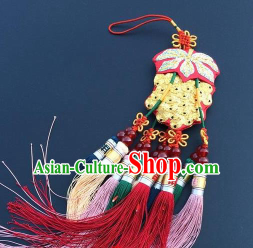 China Embroidery Golden Grape Craft Traditional Embroidered Car Pendant Accessories