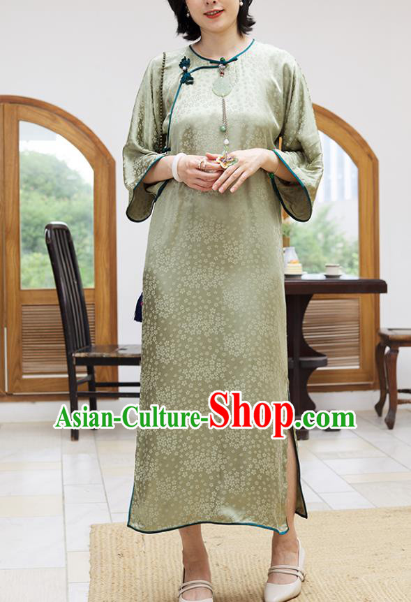 Republic of China Light Green Silk Cheongsam National Women Clothing Traditional Classical Qipao Dress