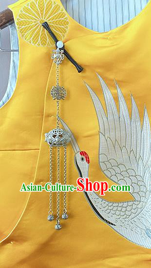 China Classical Silver Bells Tassel Pendant Cheongsam Accessories Traditional Carving Bat Brooch