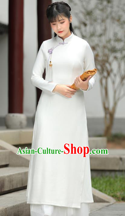 China Traditional Women Classical Dress National Qipao Clothing Tang Suit White Woolen Cheongsam