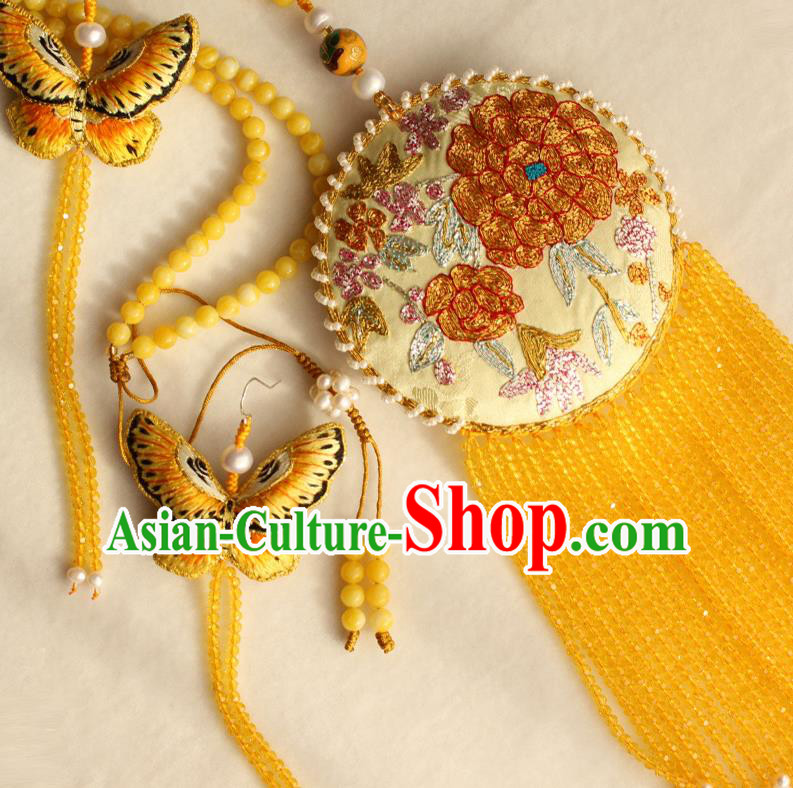 China Classical Yellow Beads Tassel Accessories Women Jewelry Handmade Traditional Embroidered Sachet Necklace