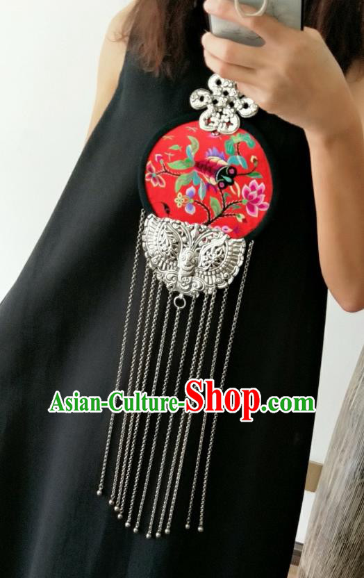 China Miao Ethnic Silver Carving Butterfly Necklet Handmade Traditional National Red Embroidered Necklace Accessories