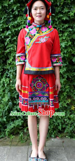 China Traditional Yi Nationality Clothing Ethnic Women Folk Dance Red Blouse and Short Pleated Skirt Custom Fashion