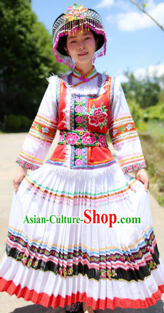 China Yunnan Pumi Nationality Embroidered Red Vest Blouse and Long Skirt Traditional Ethnic Female Uniforms with Headpiece