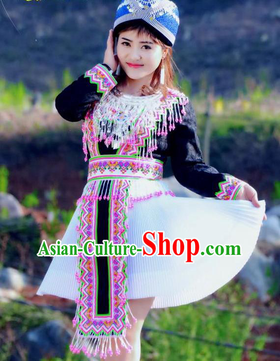 China Mengzi Tujia Minority Costumes and Hat Miao Nationality Short Dress Traditional Ethnic Folk Dance Apparels