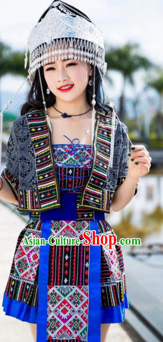 China Guizhou Miao Nationality Short Dress Minority Stage Show Costumes Ethnic Women Apparels and Hair Accessories