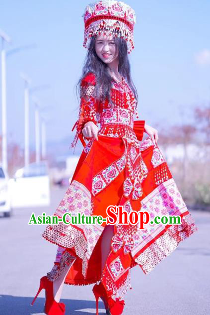 China Travel Photography Red Dress Miao Ethnic Bride Costumes Nationality Women Wedding Clothing with Headwear