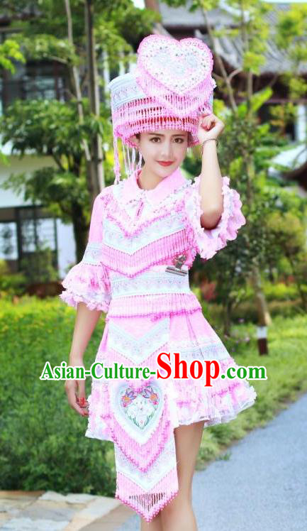 China Traditional Miao Minority Nationality Costumes Yunnan Tourist Attraction Stage Performance Clothing and Headwear