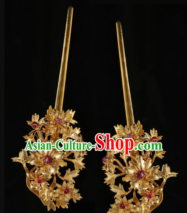 China Traditional Handmade Golden Hair Accessories Ancient Empress Gems Hair Clip Ming Dynasty Palace Garnet Hairpin for Women