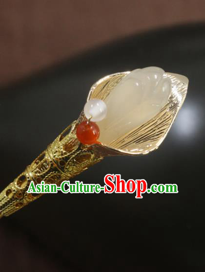 China Handmade Cheongsam Jade Mangnolia Hair Accessories Hair Stick Classical Wedding Golden Hairpin for Women