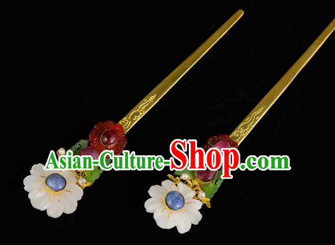 China Traditional Jade Butterfly Hair Accessories Handmade Ming Dynasty Hanfu Hair Stick Ancient Empress Gems Hairpin for Women