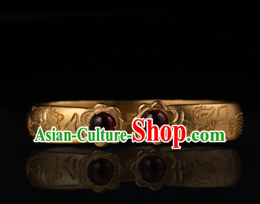 China Ming Dynasty Jewelry Accessories Ancient Empress Golden Carving Phoenix Bracelet for Women