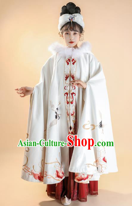 China Ming Dynasty Princess Embroidered White Cloak Ancient Noble Woman Historical Clothing Traditional Hanfu Cape