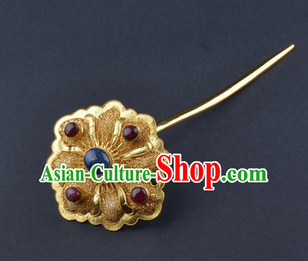 China Ancient Empress Gems Hair Stick Handmade Palace Hair Jewelry Traditional Ming Dynasty Queen Golden Hairpin