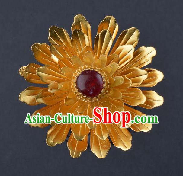 China Ancient Empress Golden Flower Hair Stick Handmade Palace Hair Jewelry Traditional Ming Dynasty Queen Ruby Hairpin