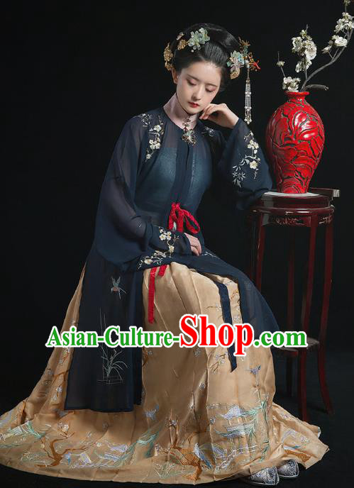 China Ming Dynasty Noble Mistress Clothing Traditional Hanfu Dress Ancient Court Woman Costumes