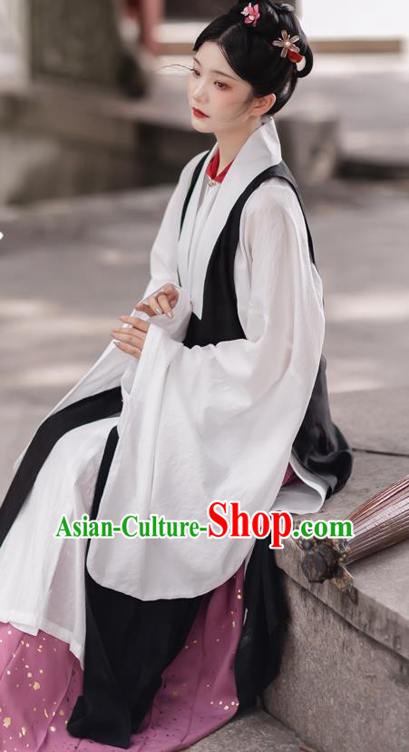 China Traditional Costumes Ming Dynasty Imperial Countess Historical Clothing Ancient Court Woman Hanfu Dress