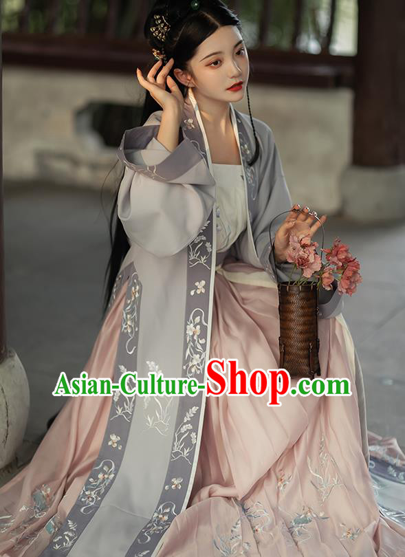 China Traditional Song Dynasty Royal Princess Historical Clothing Ancient Court Lady Hanfu Dress Costumes