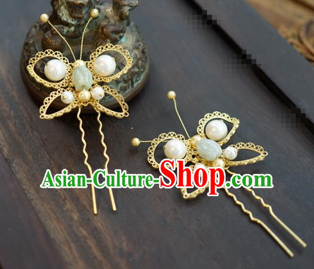 China Ancient Princess Jade Hair Sticks Traditional Xiuhe Suit Hair Jewelry Accessories Court Golden Butterfly Hairpin