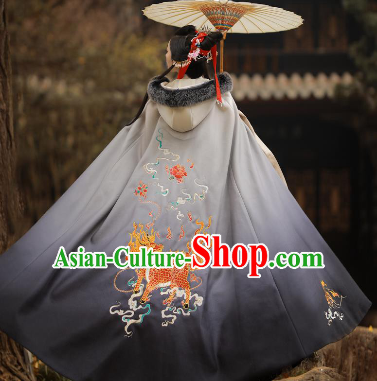 Chinese Ancient Princess Embroidered Kylin Grey Cloak Traditional Ming Dynasty Court Lady Costume for Women