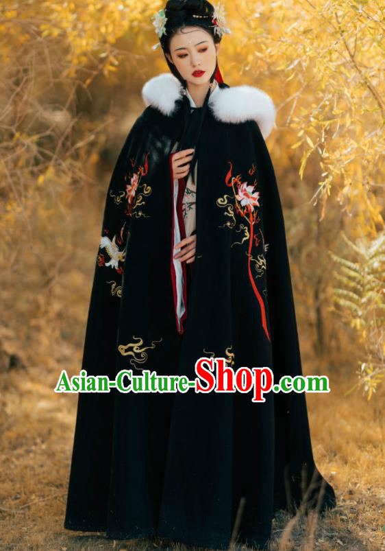 Chinese Ancient Princess Embroidered Lotus Black Cloak Traditional Ming Dynasty Court Lady Costume for Women