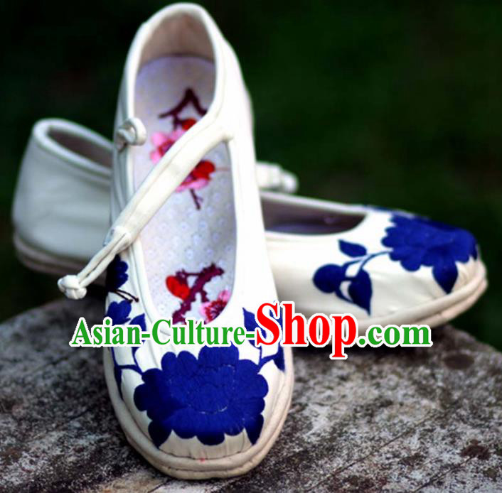 Chinese Traditional National Embroidered White Cloth Shoes Hanfu Shoes for Women