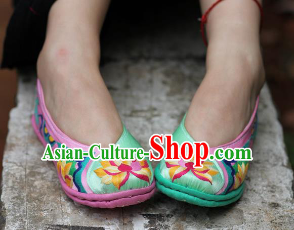 Chinese Handmade Shoes Traditional National Embroidered Lotus Shoes Hanfu Shoes for Women