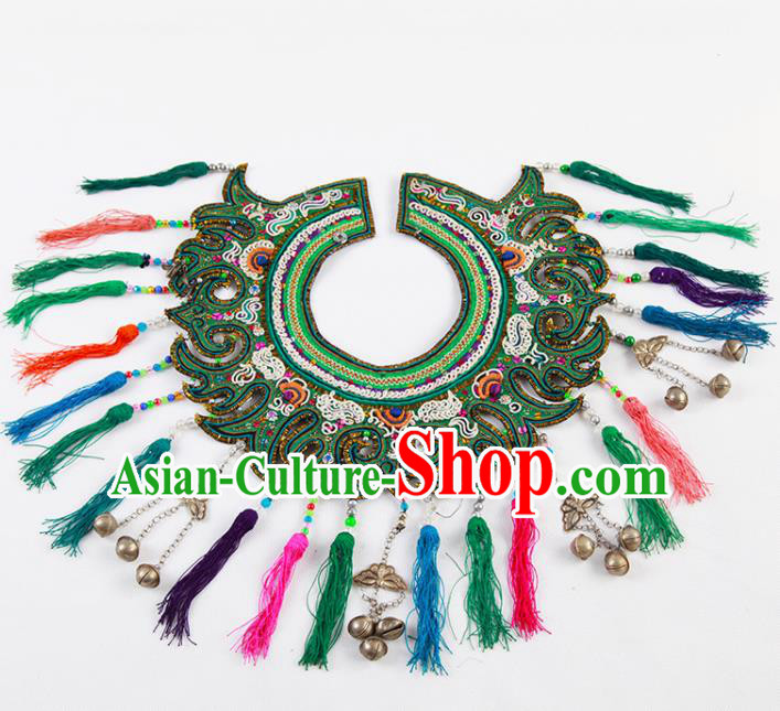 Chinese Traditional Dong Nationality Green Embroidered Shoulder Accessories Ethnic Embroidery Collar Craft