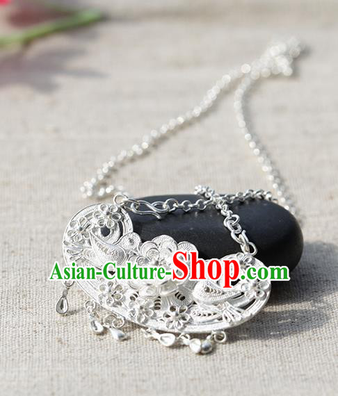 Chinese Traditional Miao Nationality Silver Longevity Lock Handmade Ethnic Necklace Accessories for Women