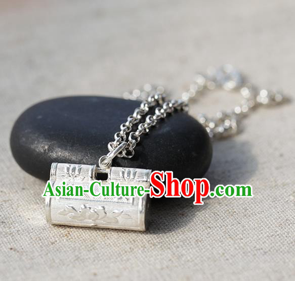 Chinese Traditional Miao Nationality Silver Carving Longevity Lock Handmade Ethnic Necklace Accessories for Women