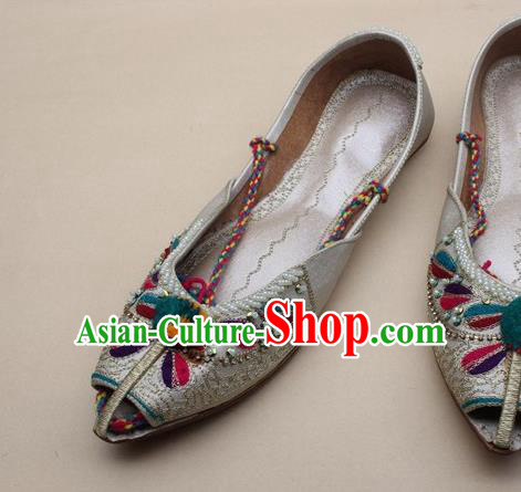 Asian India Traditional National Embroidered Argent Shoes Handmade Indian Folk Dance Shoes for Women