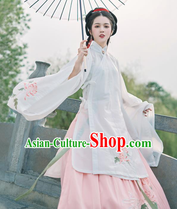 Chinese Ancient Nobility Madam White Hanfu Dress Traditional Ming Dynasty Imperial Consort Costumes for Women