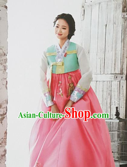 Korean Traditional Garment Bride Hanbok Embroidered Green Blouse and Pink Dress Asian Korea Fashion Costume for Women