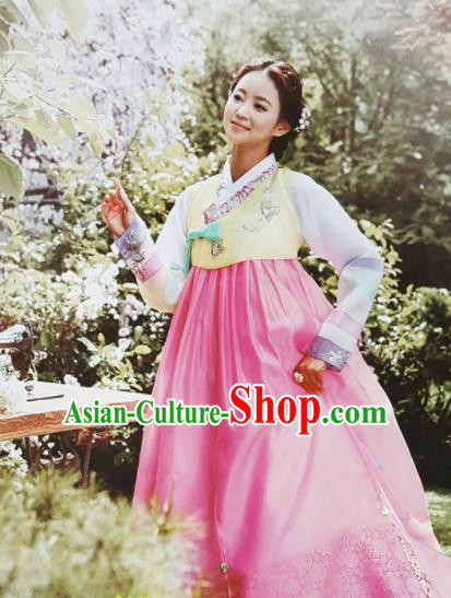 Korean Traditional Garment Bride Hanbok Embroidered Yellow Blouse and Pink Dress Asian Korea Fashion Costume for Women